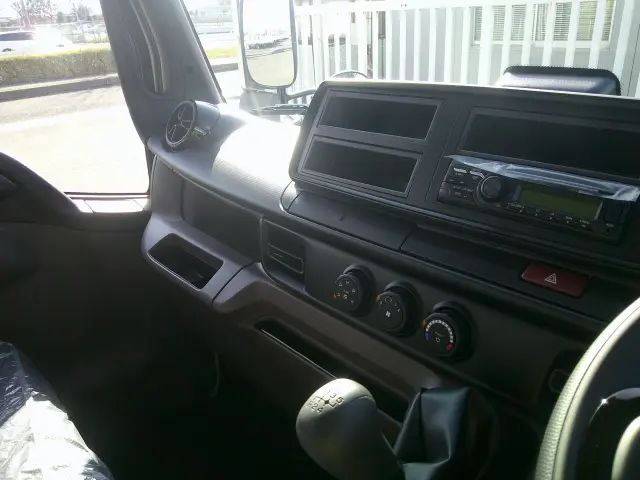 三菱 キャンター 2RG-FBA60(2WD)の写真19