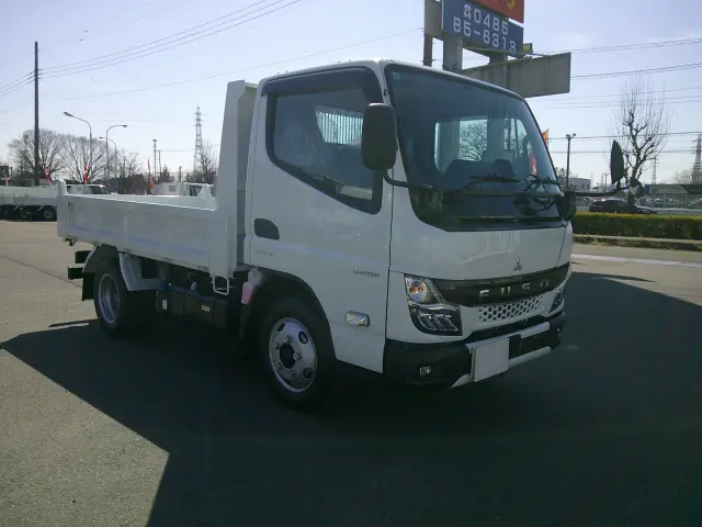 三菱 キャンター 2RG-FBA60(2WD)の写真4