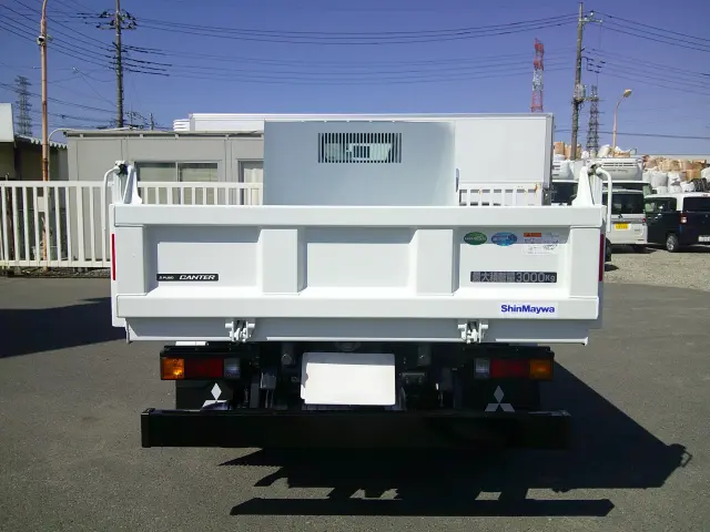三菱 キャンター 2RG-FBA60(2WD)の写真7