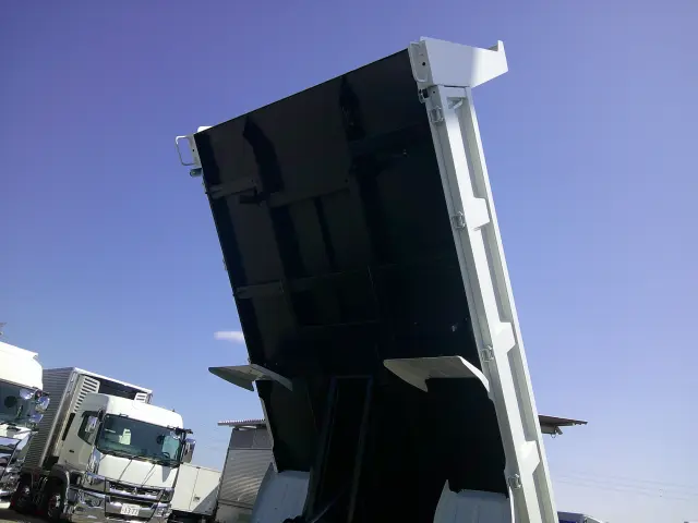 三菱 キャンター 2RG-FBA60(2WD)の写真15