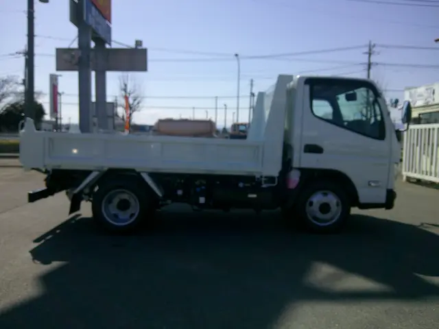 三菱 キャンター 2RG-FBA60(2WD)の写真5