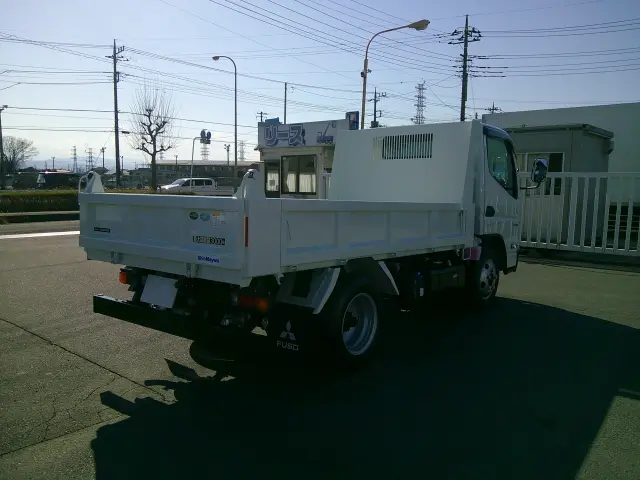 三菱 キャンター 2RG-FBA60(2WD)の写真6