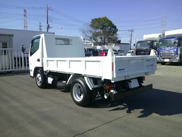 三菱 キャンター 2RG-FBA60(2WD)の写真8