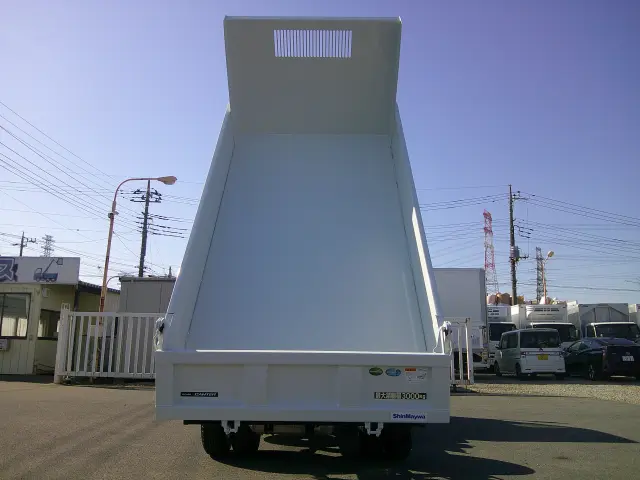 三菱 キャンター 2RG-FBA60(2WD)の写真13