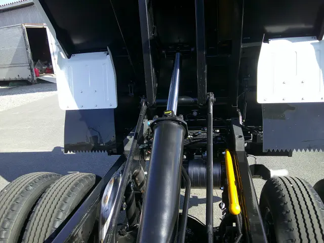 三菱 キャンター 2RG-FBA60(2WD)の写真14