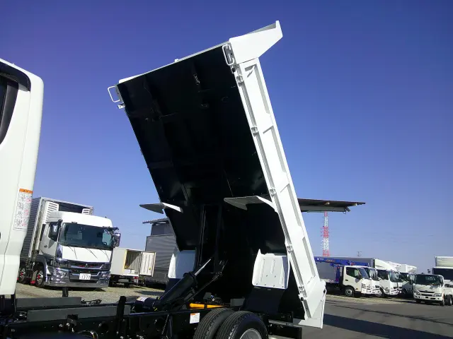 三菱 キャンター 2RG-FBA60(2WD)の写真15