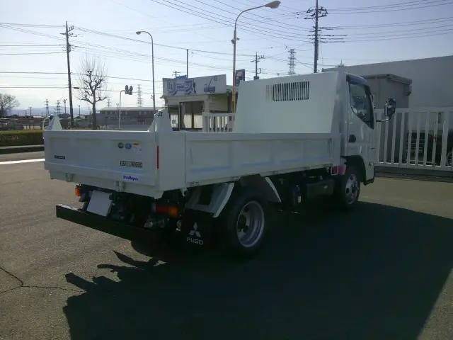 三菱 キャンター 2RG-FBA60(2WD)の写真6