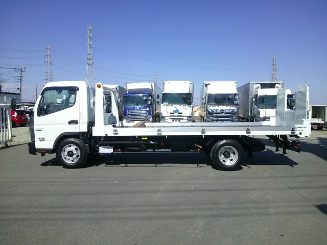 三菱 キャンター 2PG-FEB90(2WD)の写真8