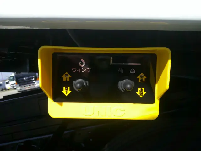 三菱 キャンター 2PG-FEB90(2WD)の写真12