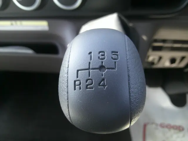 三菱 キャンター 2PG-FEB90(2WD)の写真16