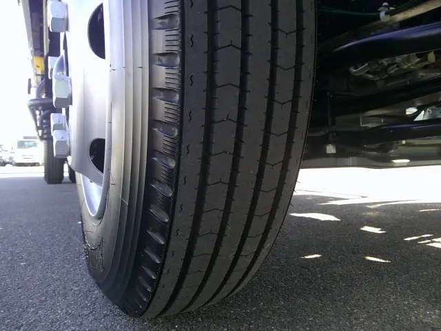 三菱 キャンター 2PG-FEB90(2WD)の写真24