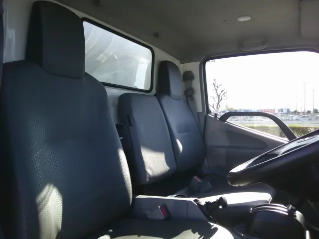 日野 デュトロ 2RG-XZC605(2WD)の写真25