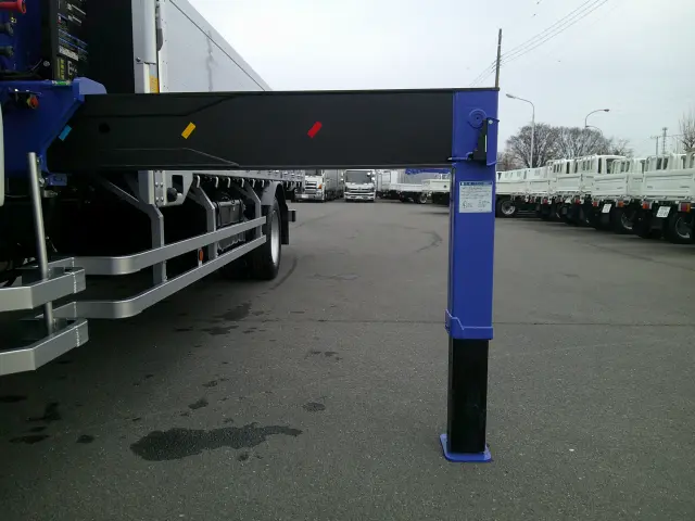 三菱 ファイター 2KG-FK62F(2WD)の写真13