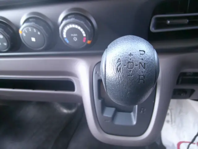 三菱 キャンター 2RG-FBA20(2WD)の写真14