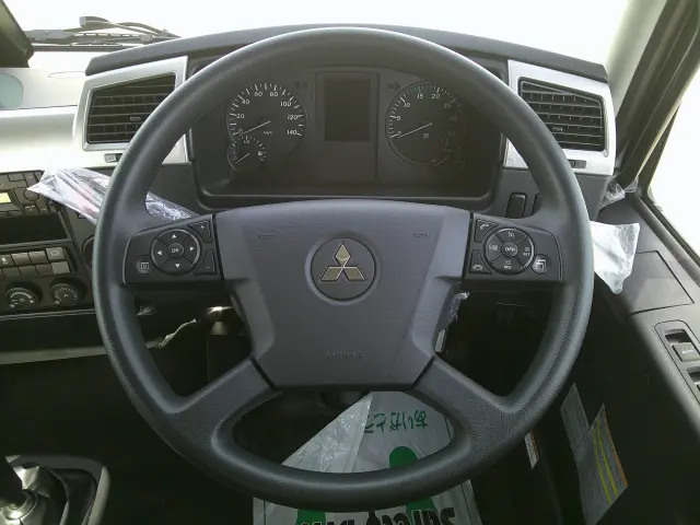 三菱 ファイター 2KG-FK62F(2WD)の写真18