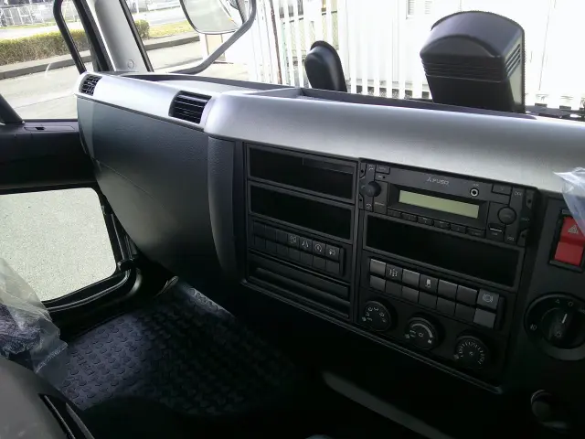 三菱 ファイター 2KG-FK62F(2WD)の写真21