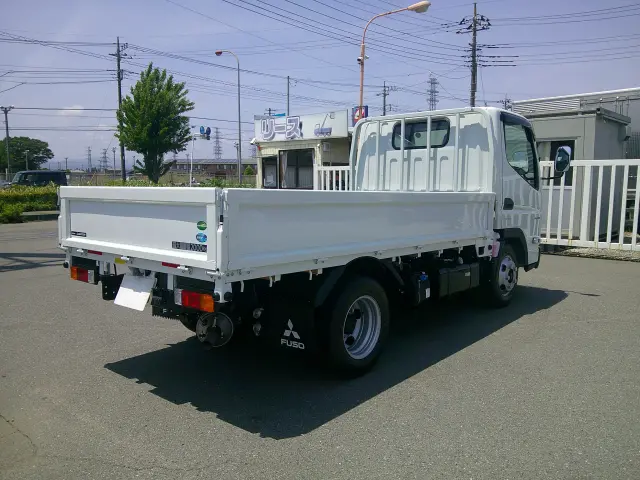 三菱 キャンター 2RG-FBA20(2WD)の写真5