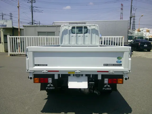 三菱 キャンター 2RG-FBA20(2WD)の写真6