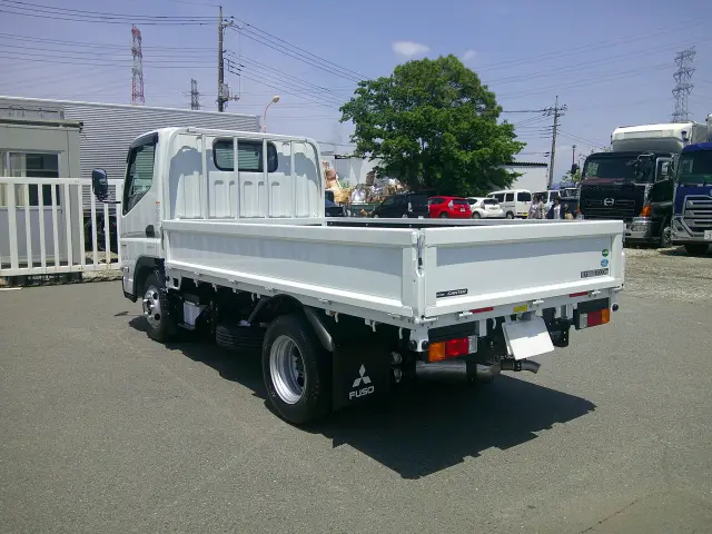 三菱 キャンター 2RG-FBA20(2WD)の写真7