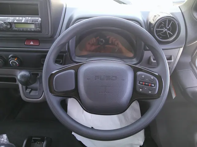 三菱 キャンター 2RG-FBA20(2WD)の写真13