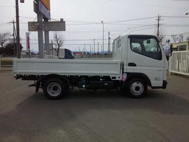 三菱 キャンター 2RG-FBA20(2WD)の写真4