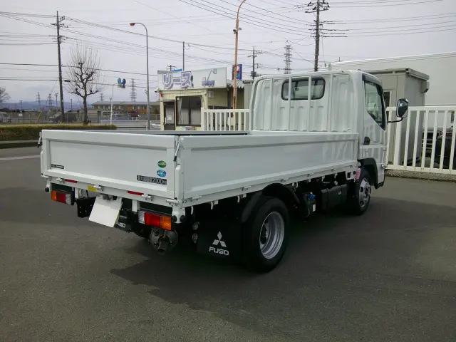 三菱 キャンター 2RG-FBA20(2WD)の写真5