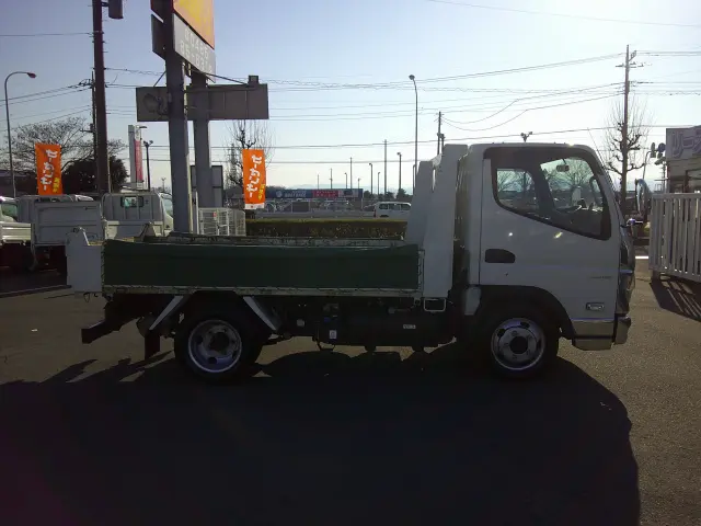 三菱 キャンター 2RG-FBA30(2WD)の写真4