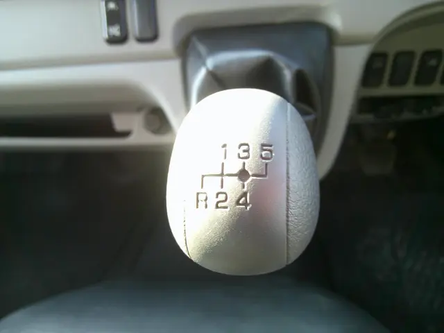 三菱 キャンター 2RG-FBA30(2WD)の写真16