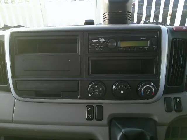 三菱 キャンター 2RG-FBA30(2WD)の写真17