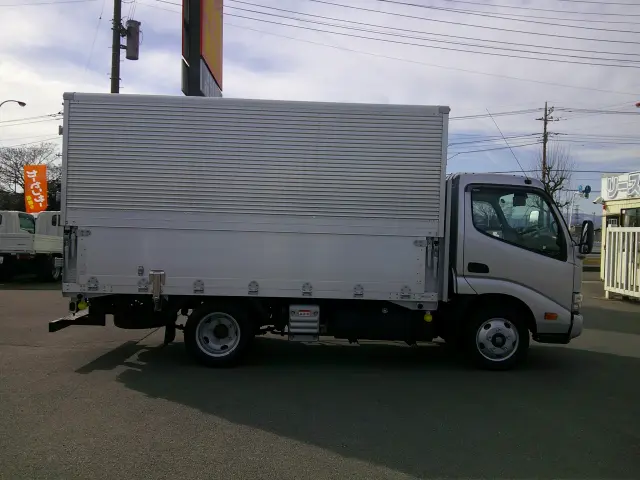 トヨタ ダイナ 2RG-XZC645(2WD)の写真4