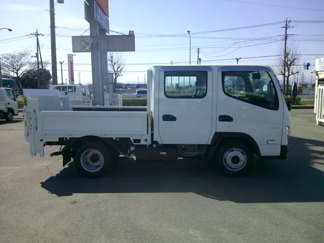 三菱 キャンター 2RG-FBA20(2WD)の写真4