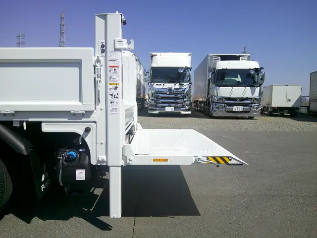 三菱 キャンター 2RG-FBA20(2WD)の写真11