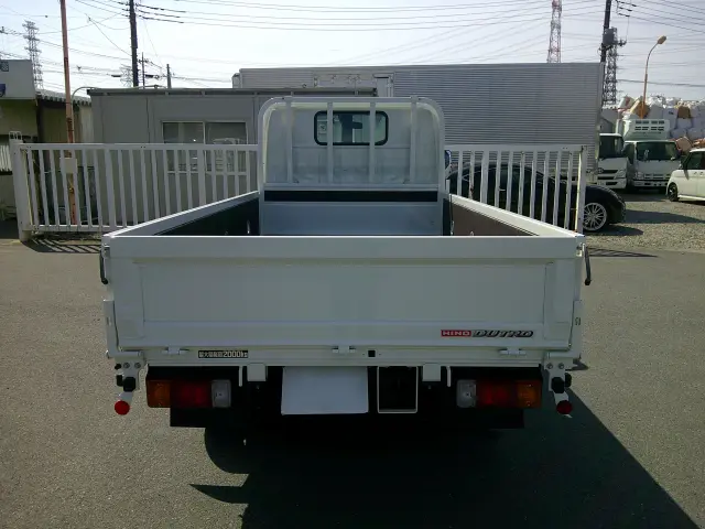日野 デュトロ 2RG-XZC605(2WD)の写真6