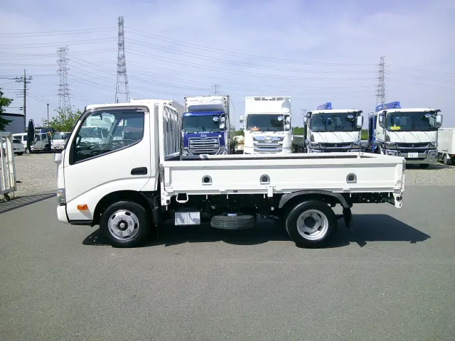 日野 デュトロ 2RG-XZC605(2WD)の写真8