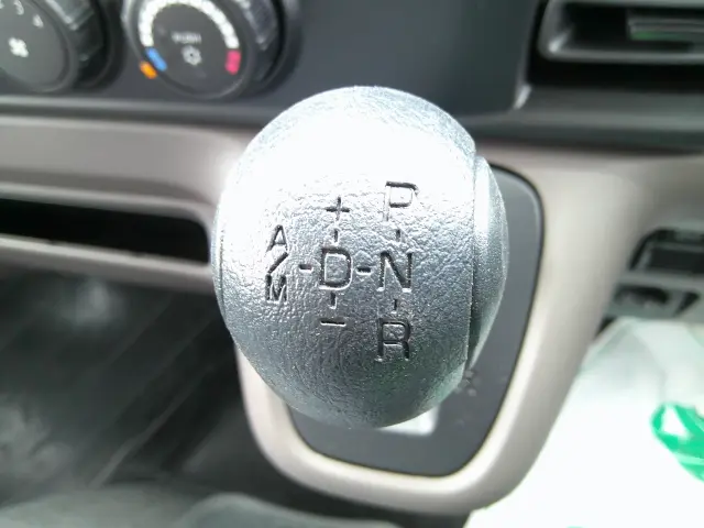 三菱 キャンター 2RG-FBA20(2WD)の写真15