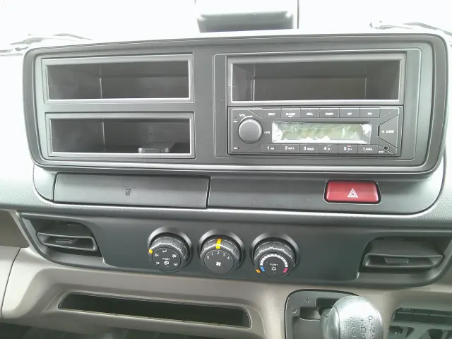 三菱 キャンター 2RG-FBA20(2WD)の写真16