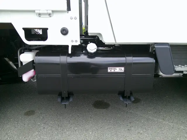 三菱 キャンター 2RG-FBA20(2WD)の写真32