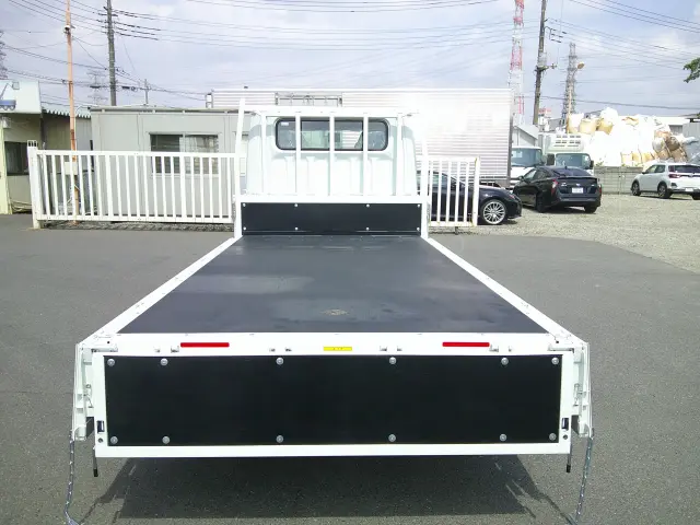 三菱 キャンター 2RG-FEA20(2WD)の写真11