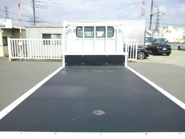 三菱 キャンター 2RG-FEA20(2WD)の写真12