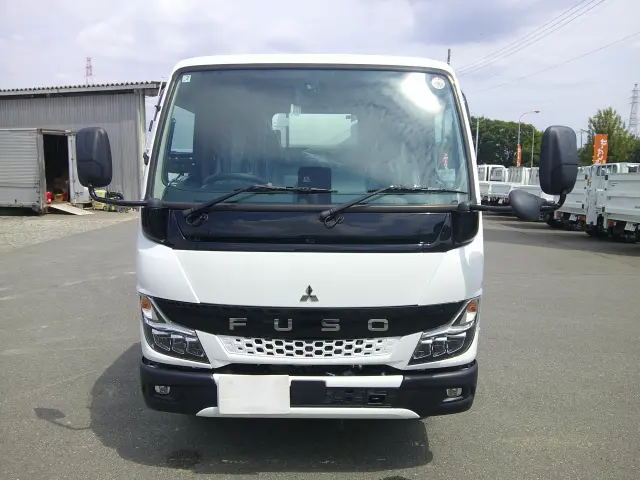 三菱 キャンター 2RG-FEAVO(2WD)の写真2