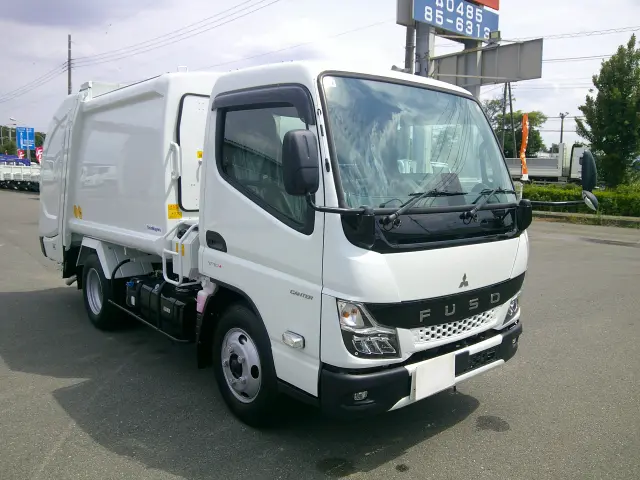 三菱 キャンター 2RG-FEAVO(2WD)の写真3