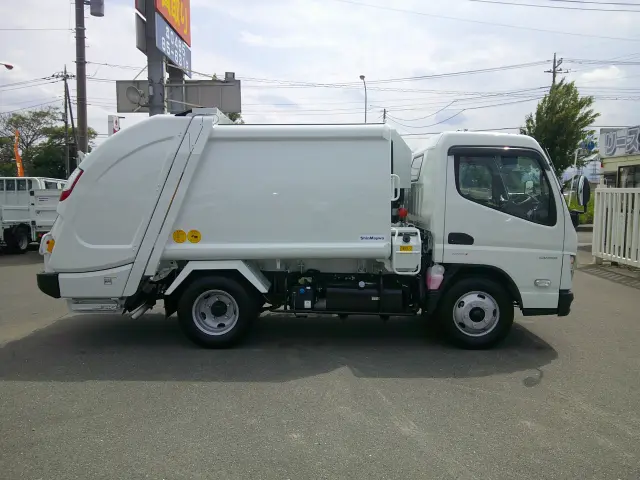 三菱 キャンター 2RG-FEAVO(2WD)の写真4