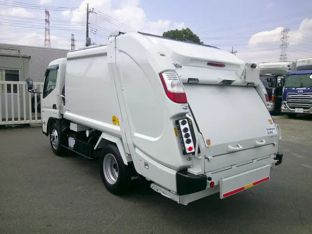 三菱 キャンター 2RG-FEAVO(2WD)の写真7