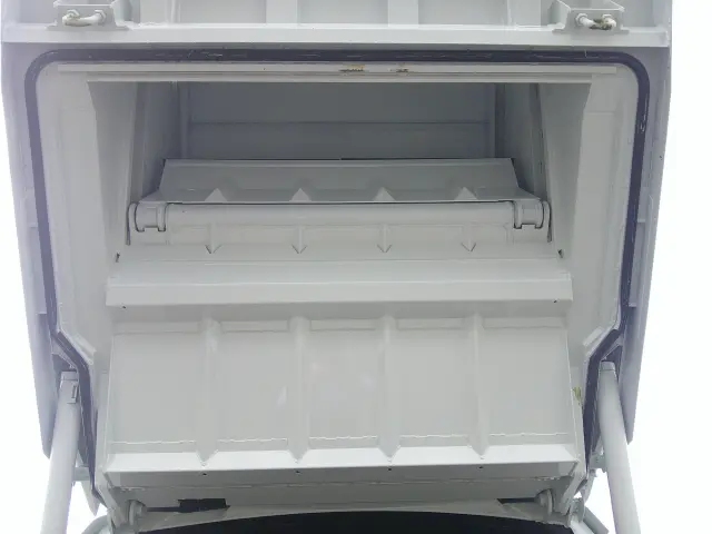 三菱 キャンター 2RG-FEAVO(2WD)の写真11