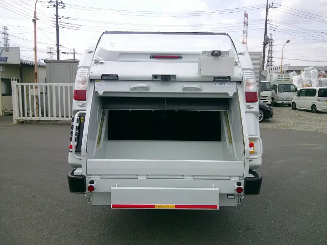 三菱 キャンター 2RG-FEAVO(2WD)の写真12
