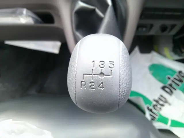 三菱 キャンター 2RG-FEAVO(2WD)の写真18