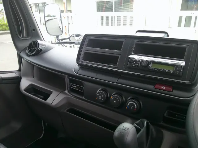 三菱 キャンター 2RG-FEAVO(2WD)の写真20