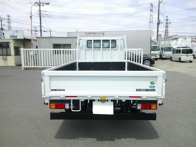 三菱 キャンター 2RG-FEB20(2WD)の写真6