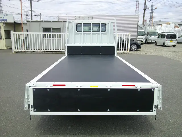 三菱 キャンター 2RG-FEB20(2WD)の写真11