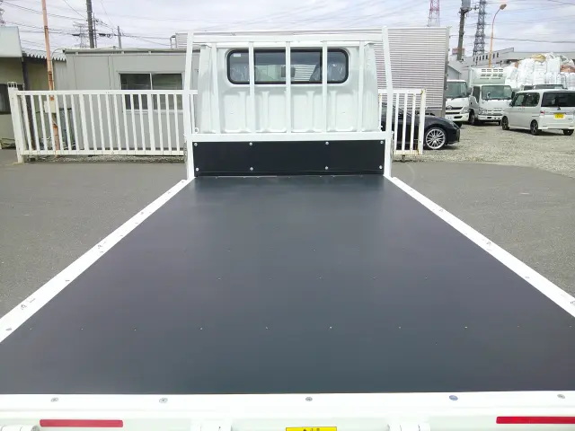 三菱 キャンター 2RG-FEB20(2WD)の写真12